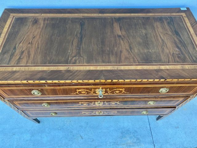 Important Inlaid Walnut Louis XVI Chest of Drawers - Restored_car 3181 - Foto 5