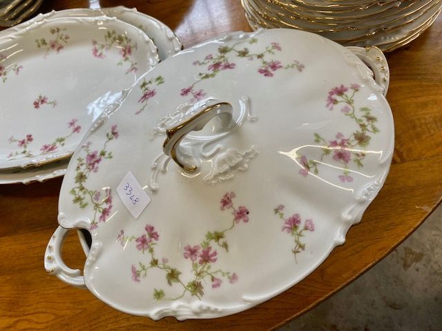 Servizio di Piatti in Porcellana di Limoges_Conservato_car 3348 - Foto 1