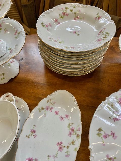 Servizio di Piatti in Porcellana di Limoges_Conservato_car 3348 - Foto 6