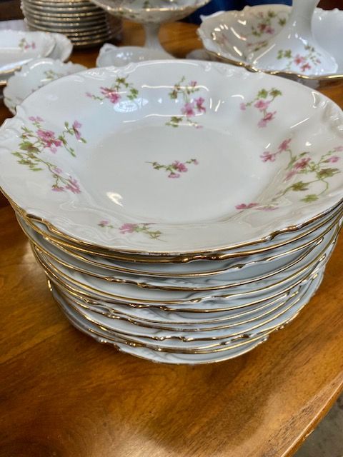 Servizio di Piatti in Porcellana di Limoges_Conservato_car 3348 - Foto 11