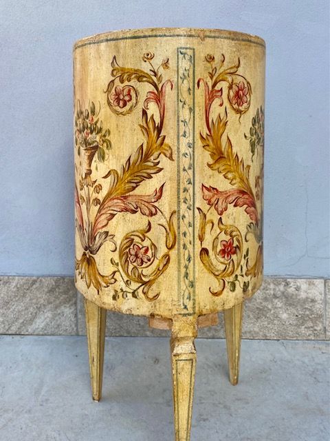 Comodino a Cilindro Laccato e Dipinto - Conservato_car 3202 - Foto 3